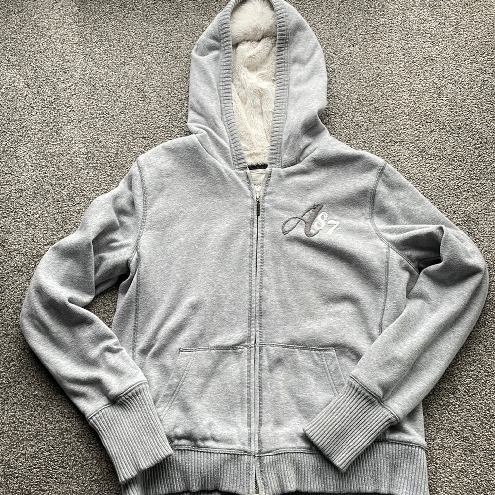 Aeropostale faux fur lined hoody. Size XL